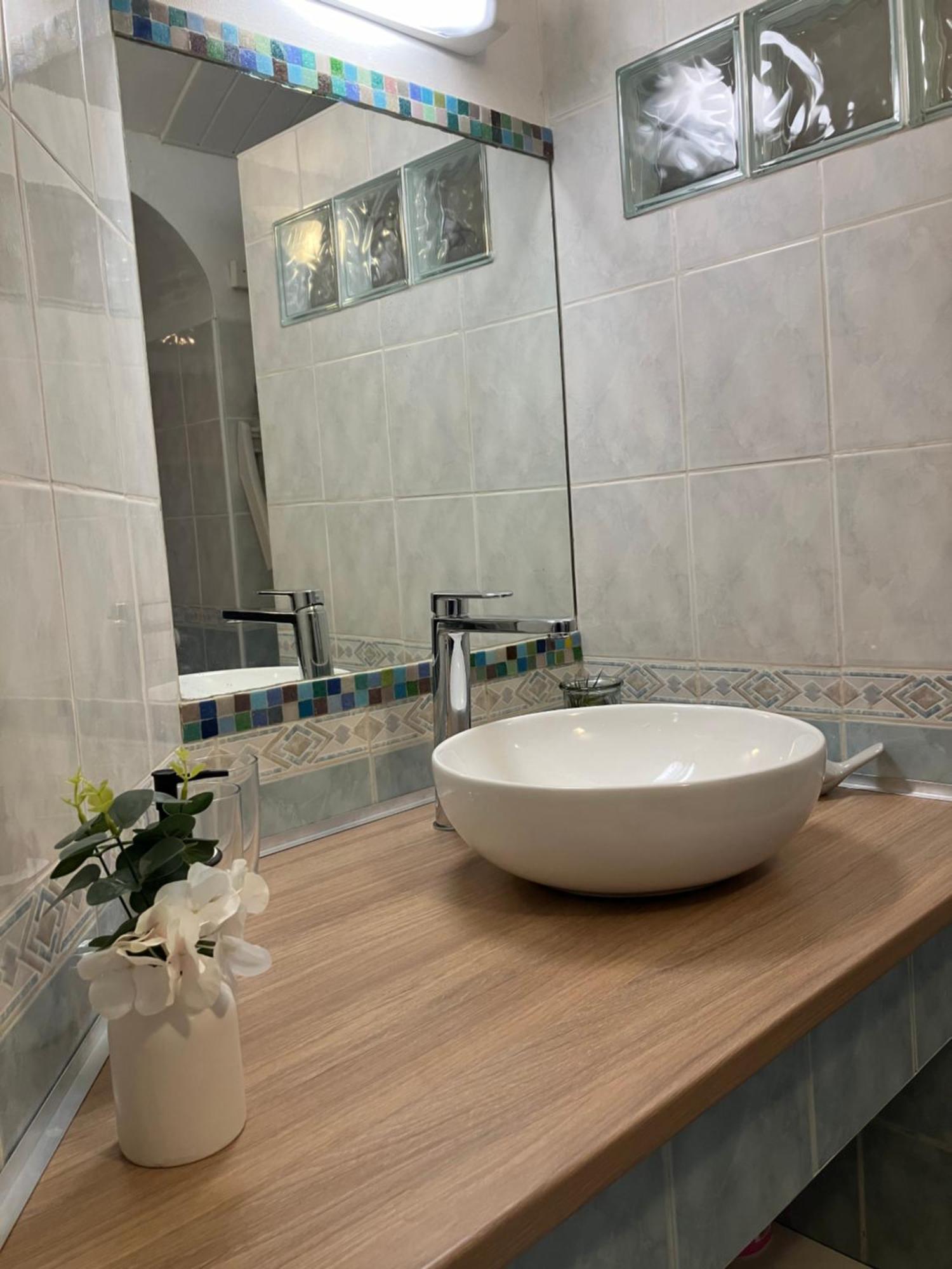 Appartement Central Des Terres Chaudes Proche Bord De Mer Menton Luaran gambar