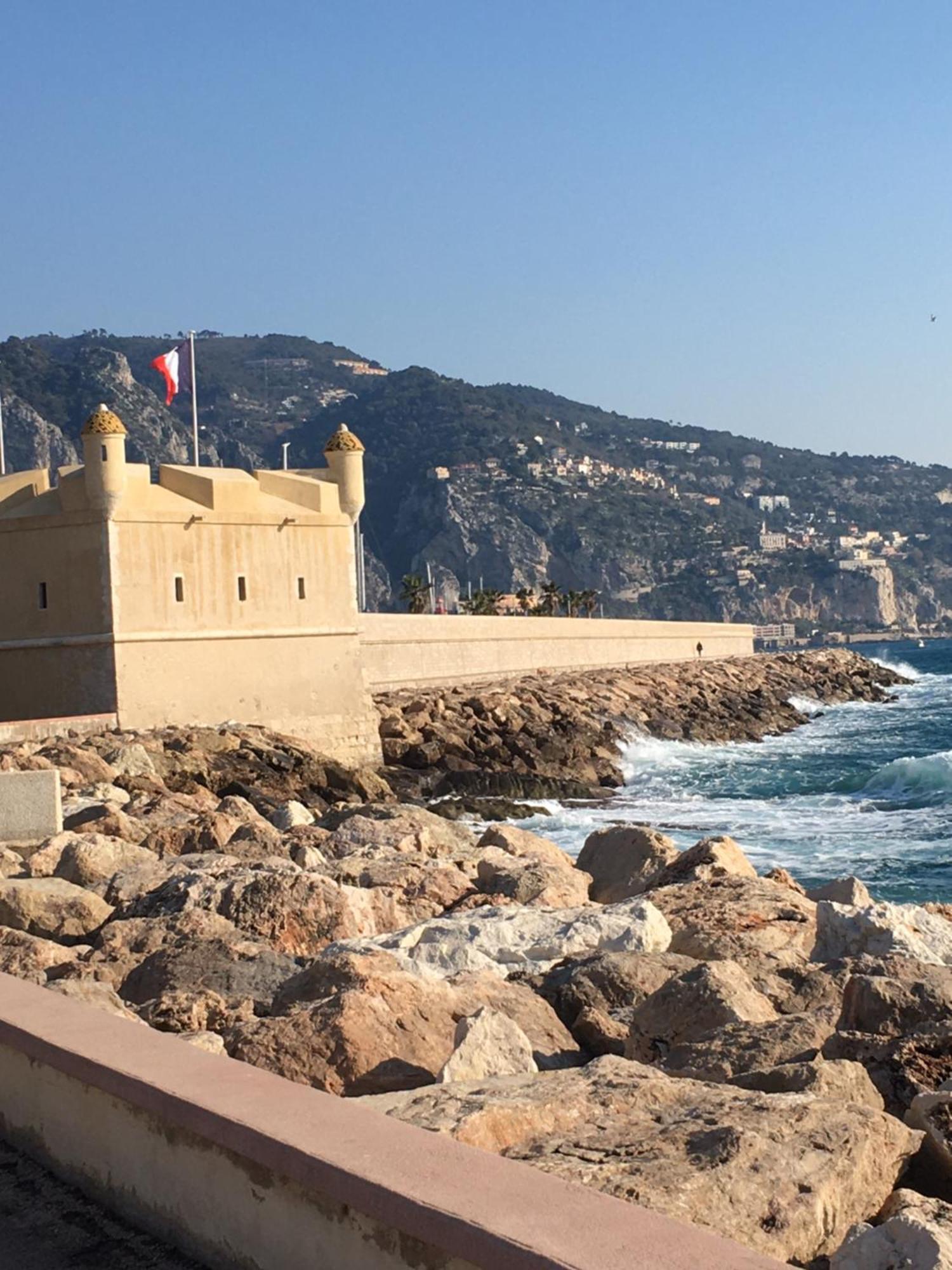 Appartement Central Des Terres Chaudes Proche Bord De Mer Menton Luaran gambar